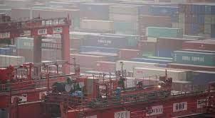 Atrasos em portos de xangai apresentam novos riscos a cadeias globais